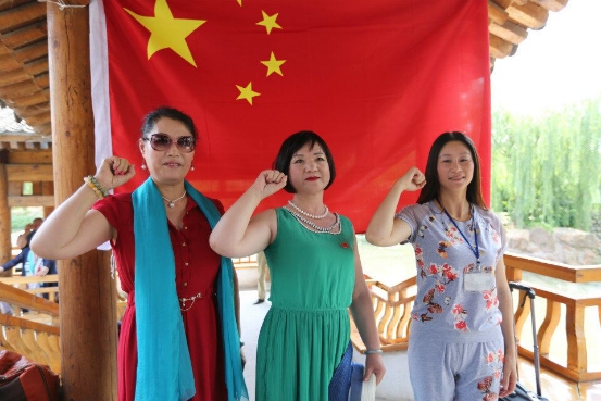 顶级摄影群组织纪念建党95周年大型文艺演出活动